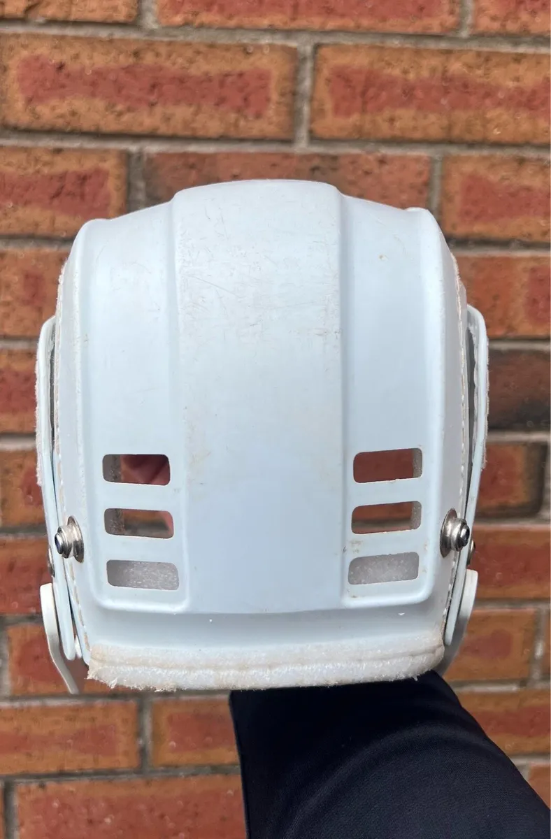 White Old style snr hurling helmet - Image 2