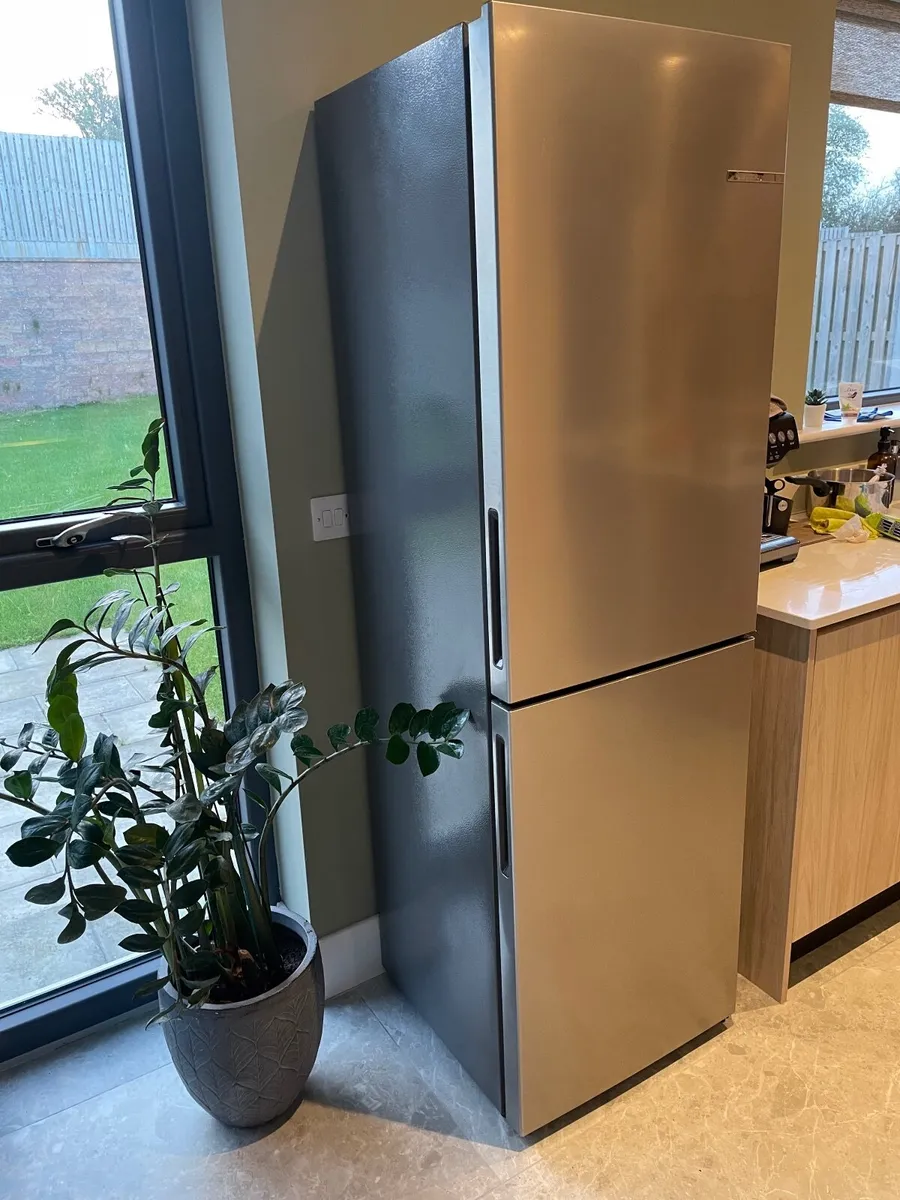 BOSCHE FRIDGE - Image 3