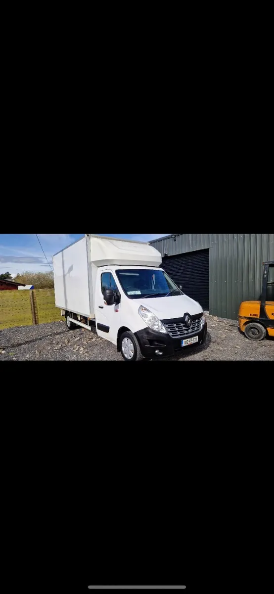 182 Renault Master luton van - Image 1