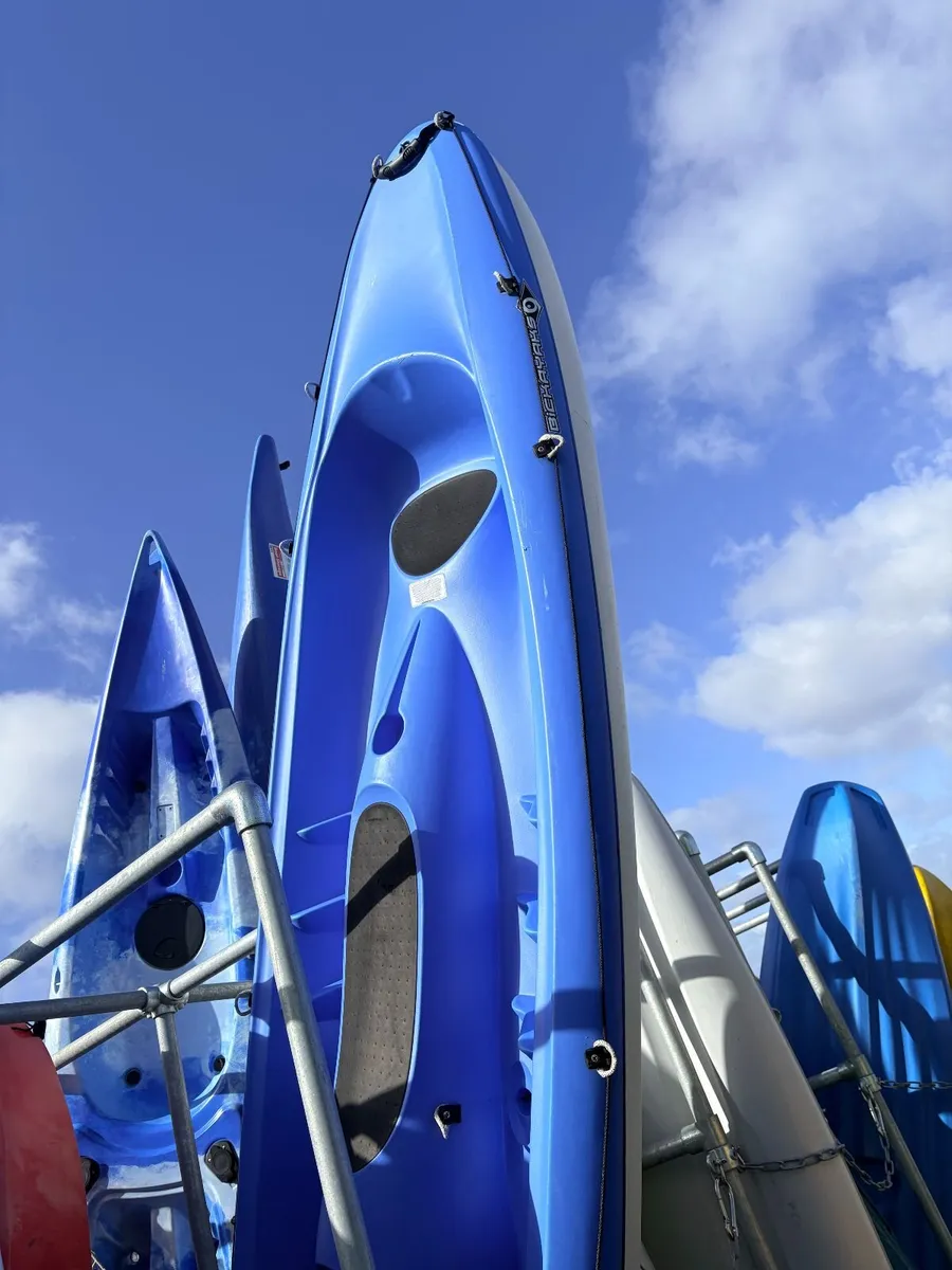 Double Kayak plus 2 paddles and lifejackets - Image 4