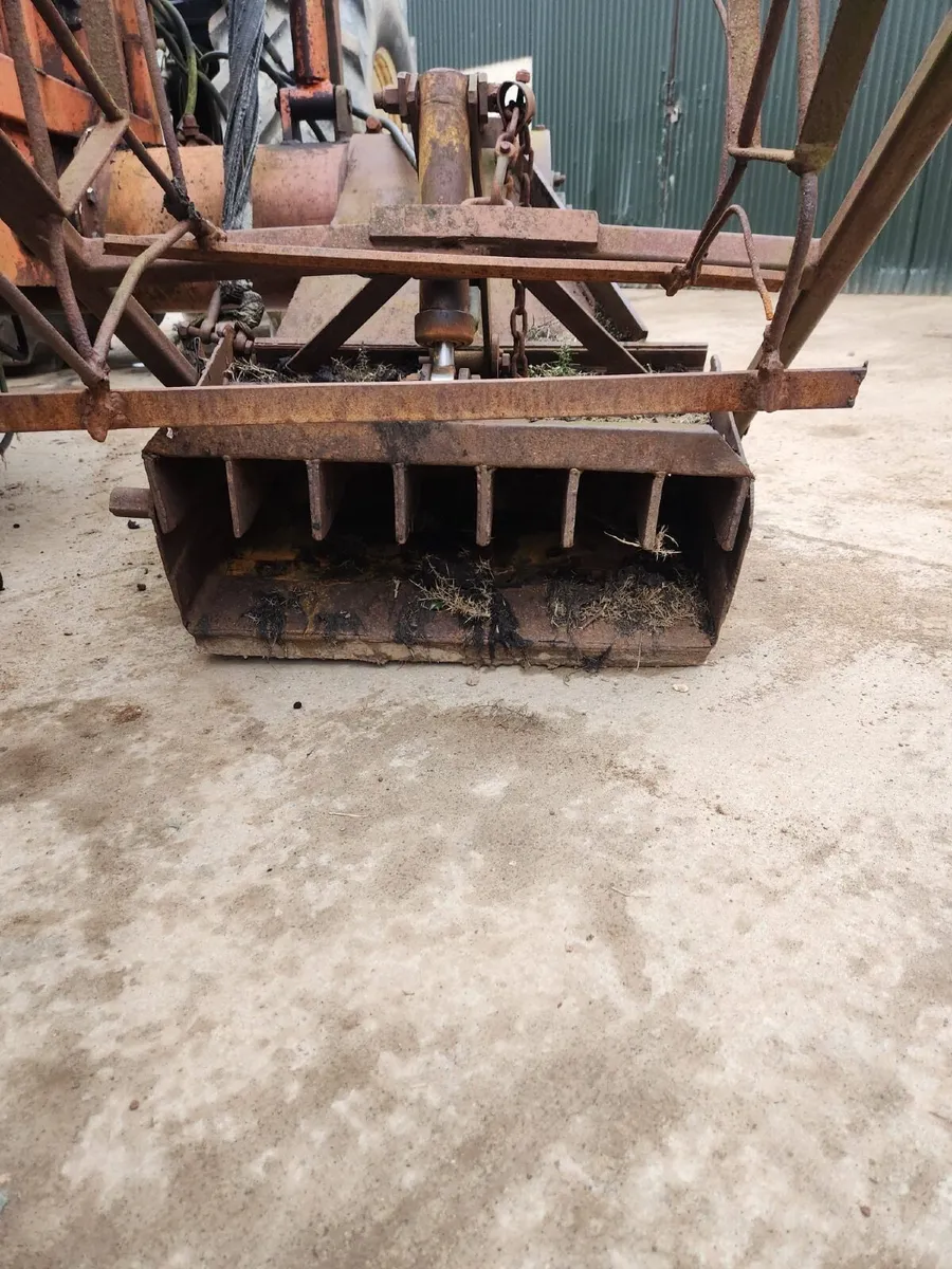 Difco 6 sod turf hopper - Image 3