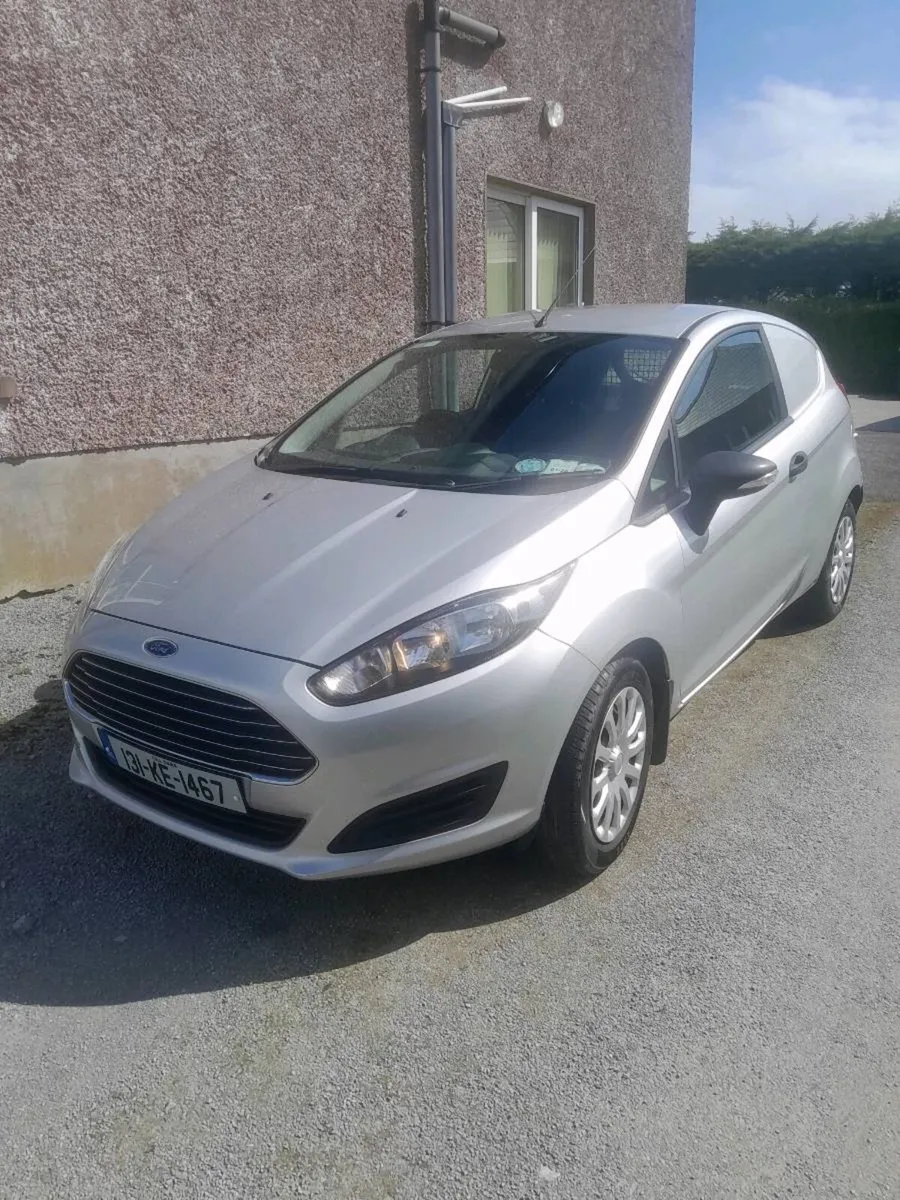 Ford fiesta van - Image 1