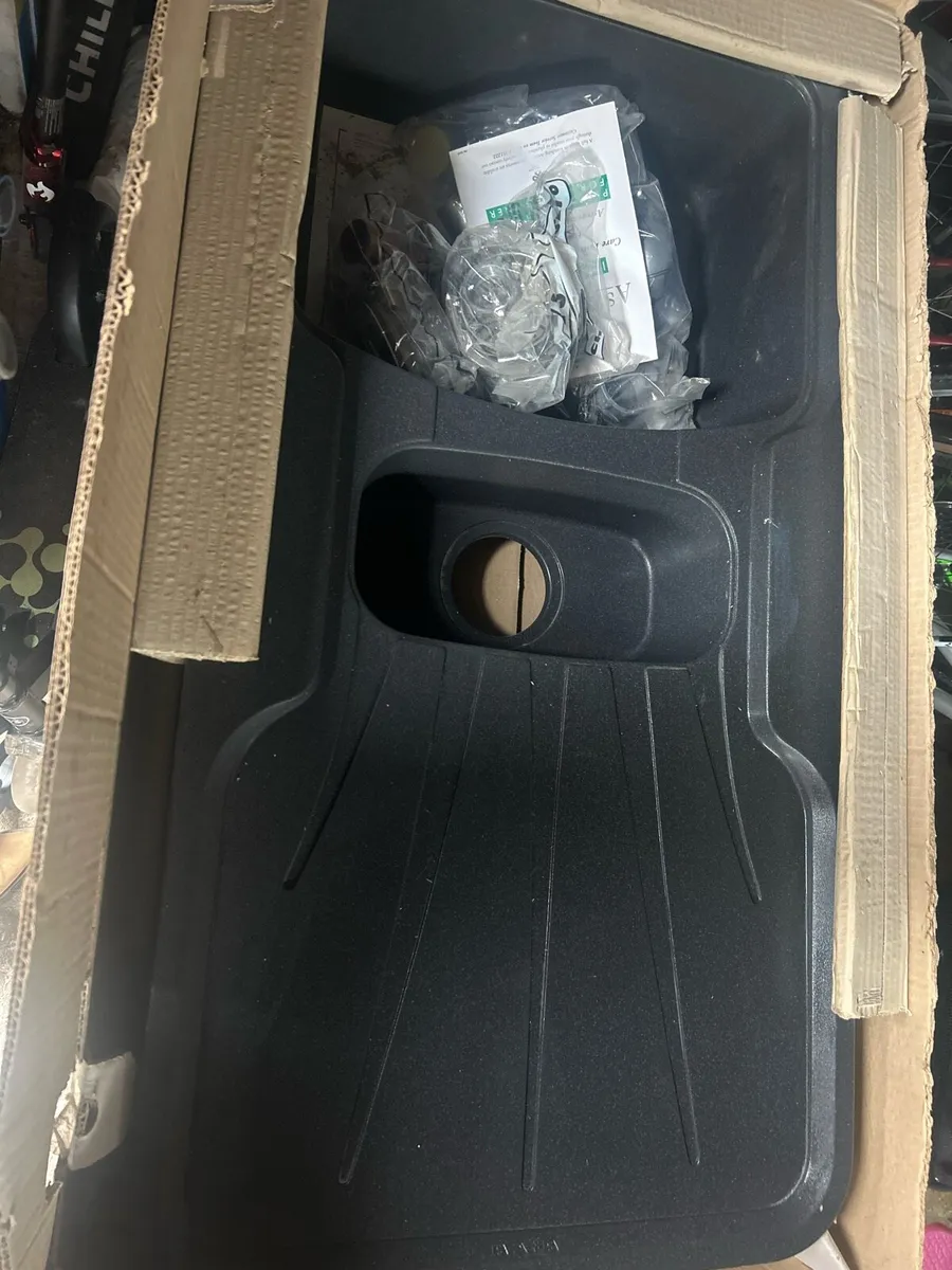 Brand new sink 1.5 bowl - Westmeath - Image 1