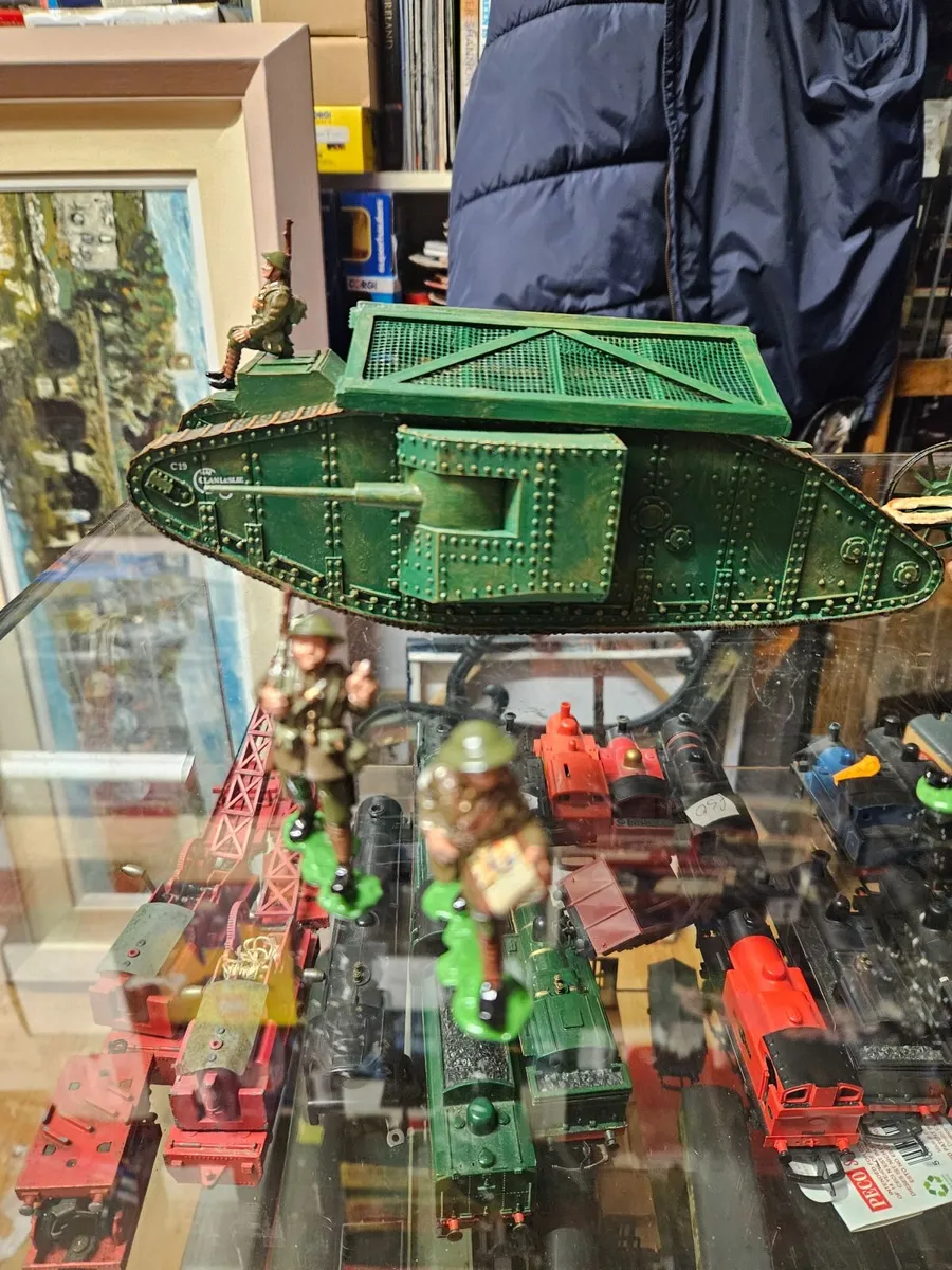 Britain's British Army WW1 Tank - Image 3