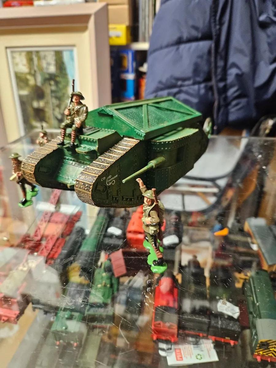 Britain's British Army WW1 Tank - Image 2