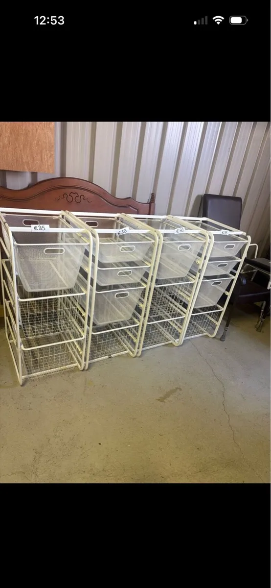 Storage racks with baskets