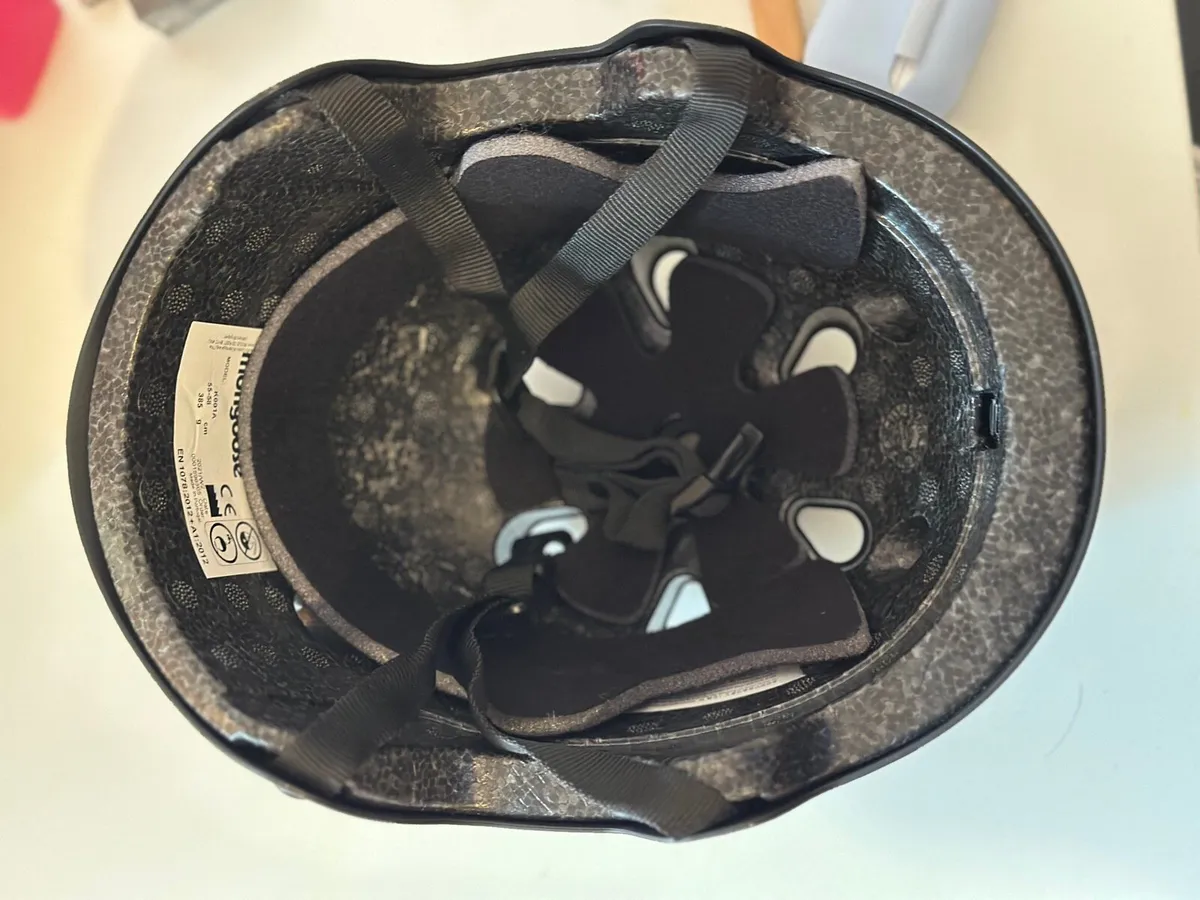 Bicycle helmet - Image 3