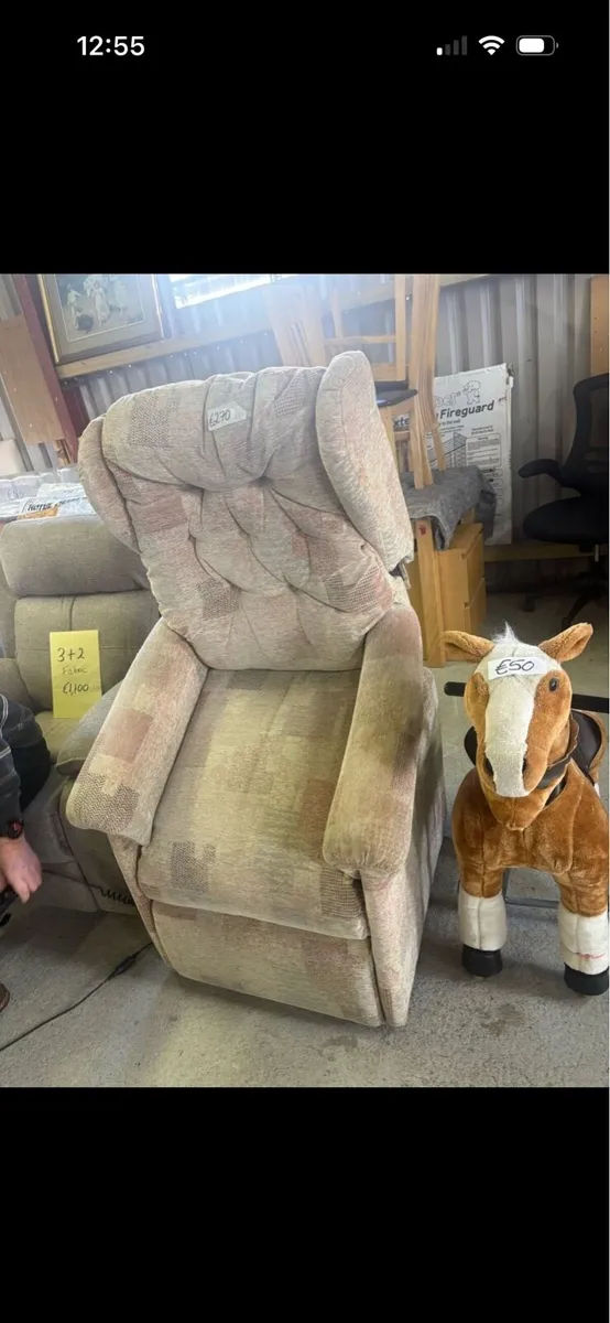 Lift and rise chair - Image 2