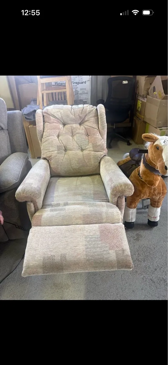 Lift and rise chair - Image 4