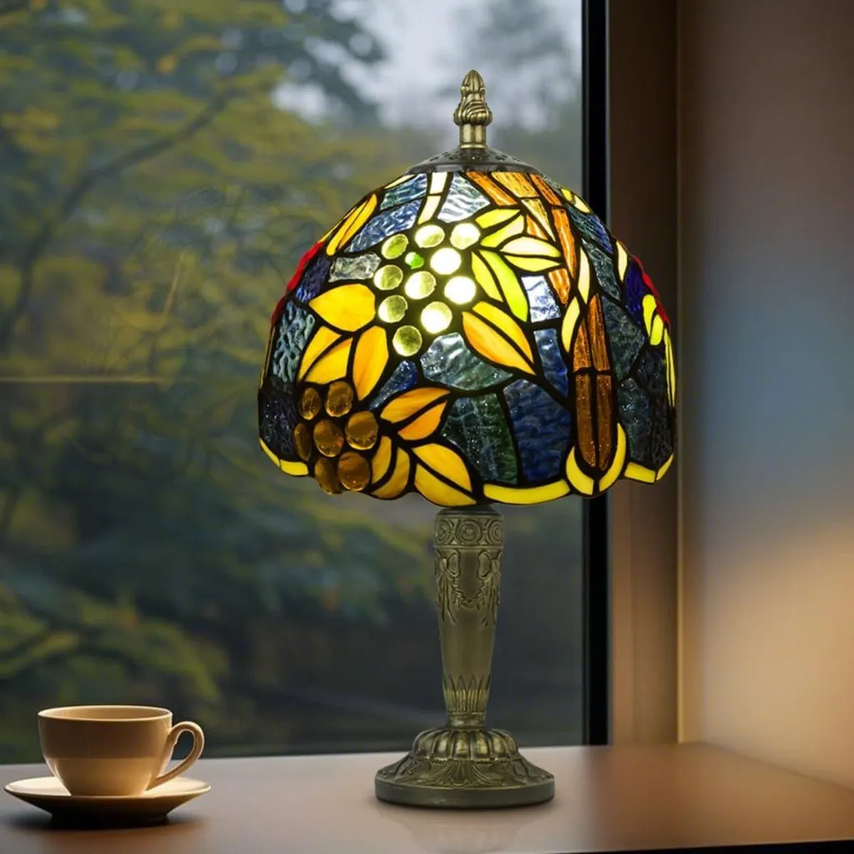 Small Tiffany Style Table Lamp 3 Color Temperature - Image 1