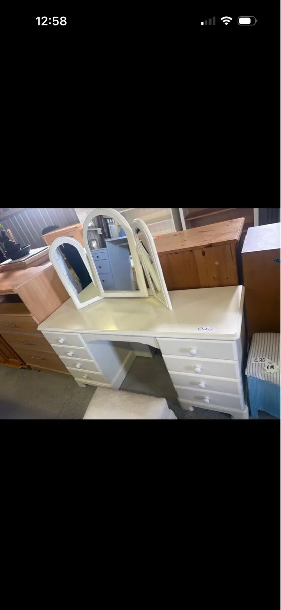 White dressing table - Image 1
