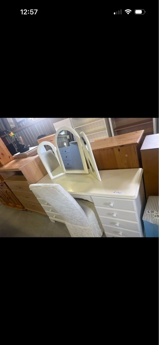 White dressing table - Image 2
