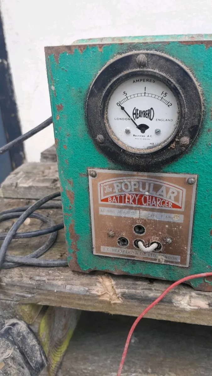 Vintage Rolls Rice Battery Charger - Image 1