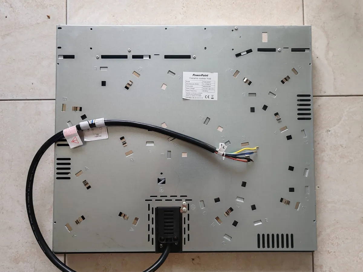 Electric Hob Used Once Only - Image 3