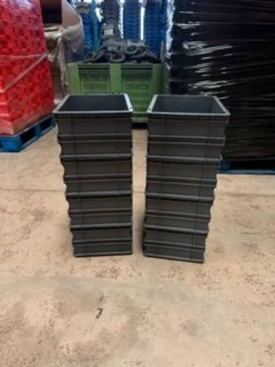 SALE on 10x - 15L storage boxes - Image 2