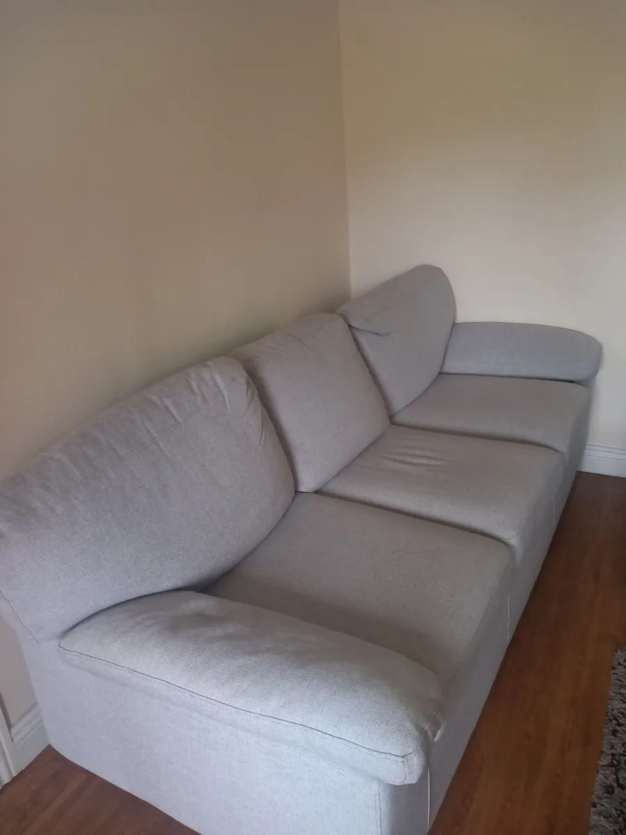 Couch - Image 2