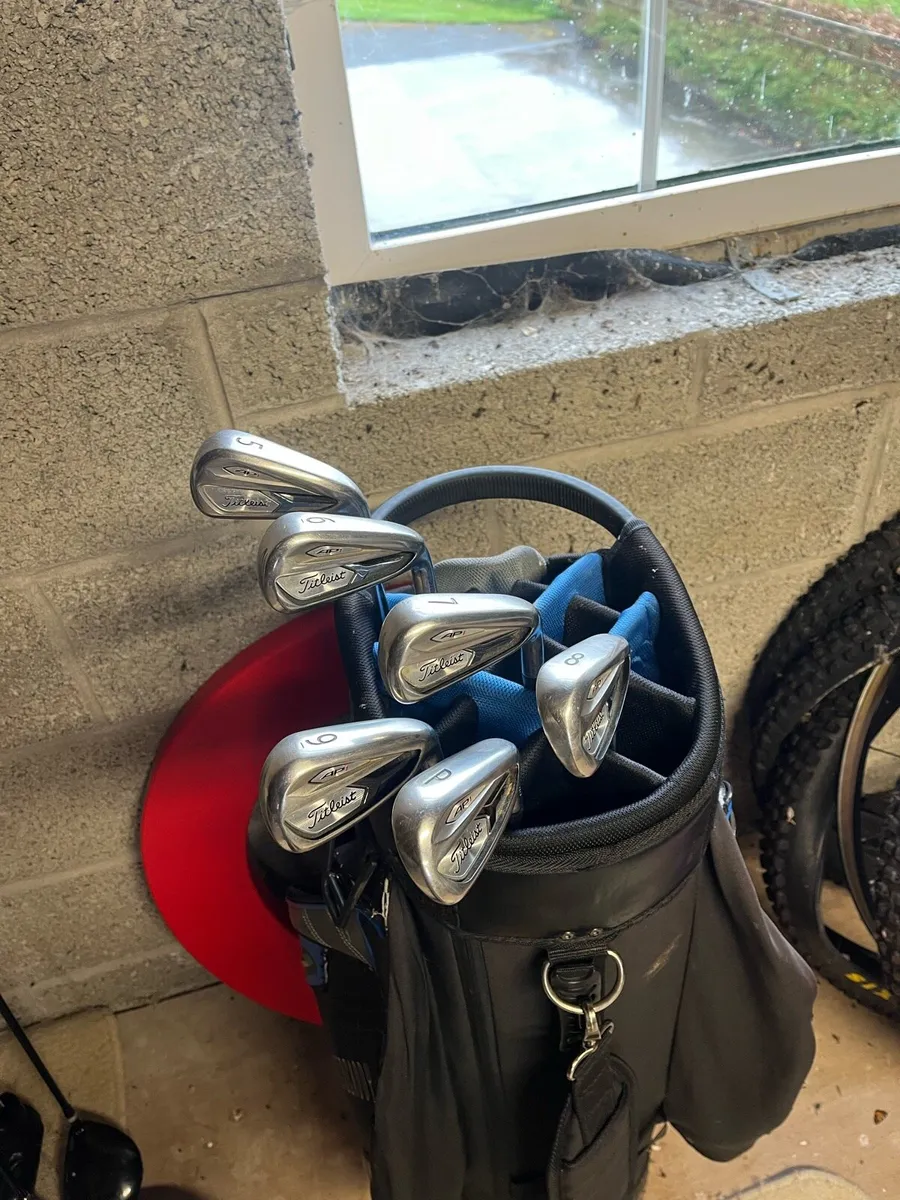 Titleist AP1 718 golf irons - Image 1