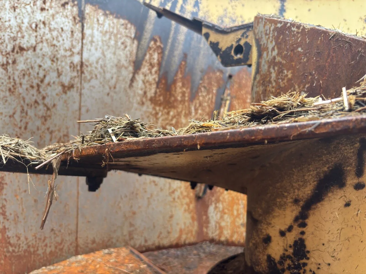 Abbey VF1050 rear door diet feeder - Image 4