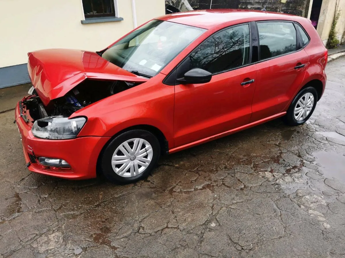 151 VW Polo 1.0 petrol NCT & TAX - Image 1