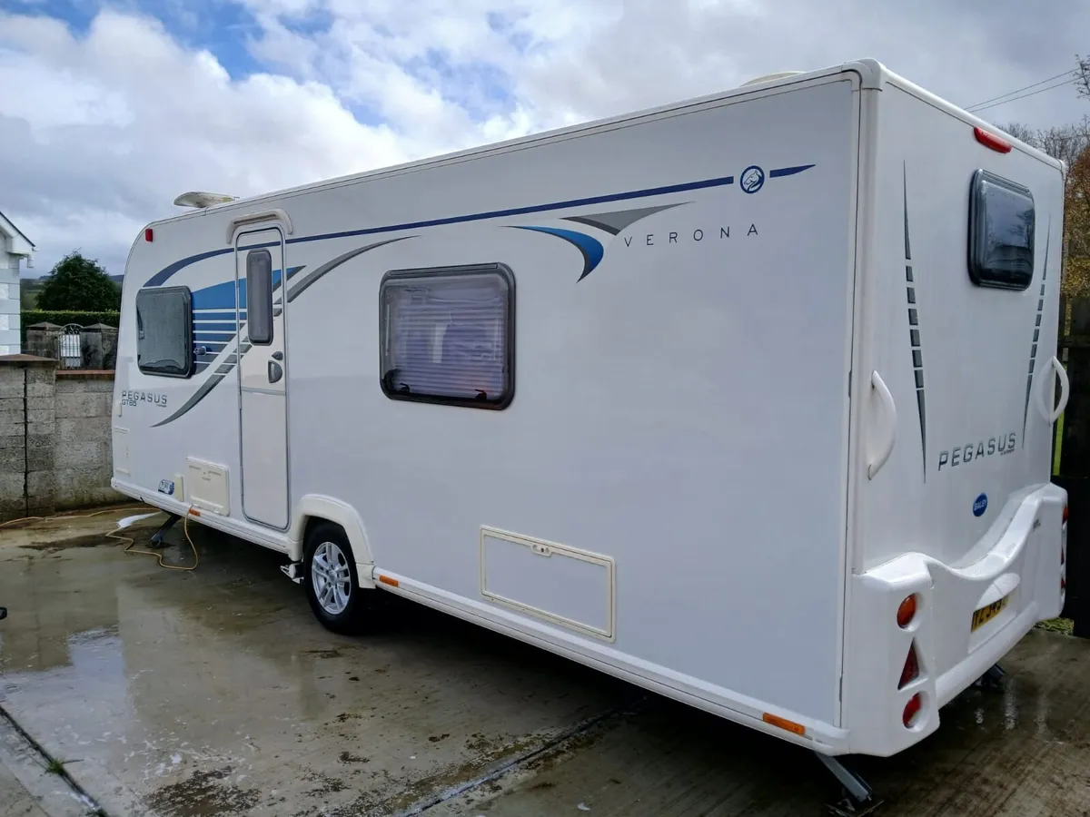 Caravan - Image 1