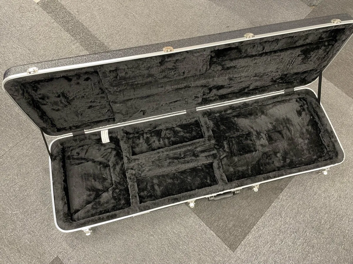 Thomann Ebass Hard Case - Image 4