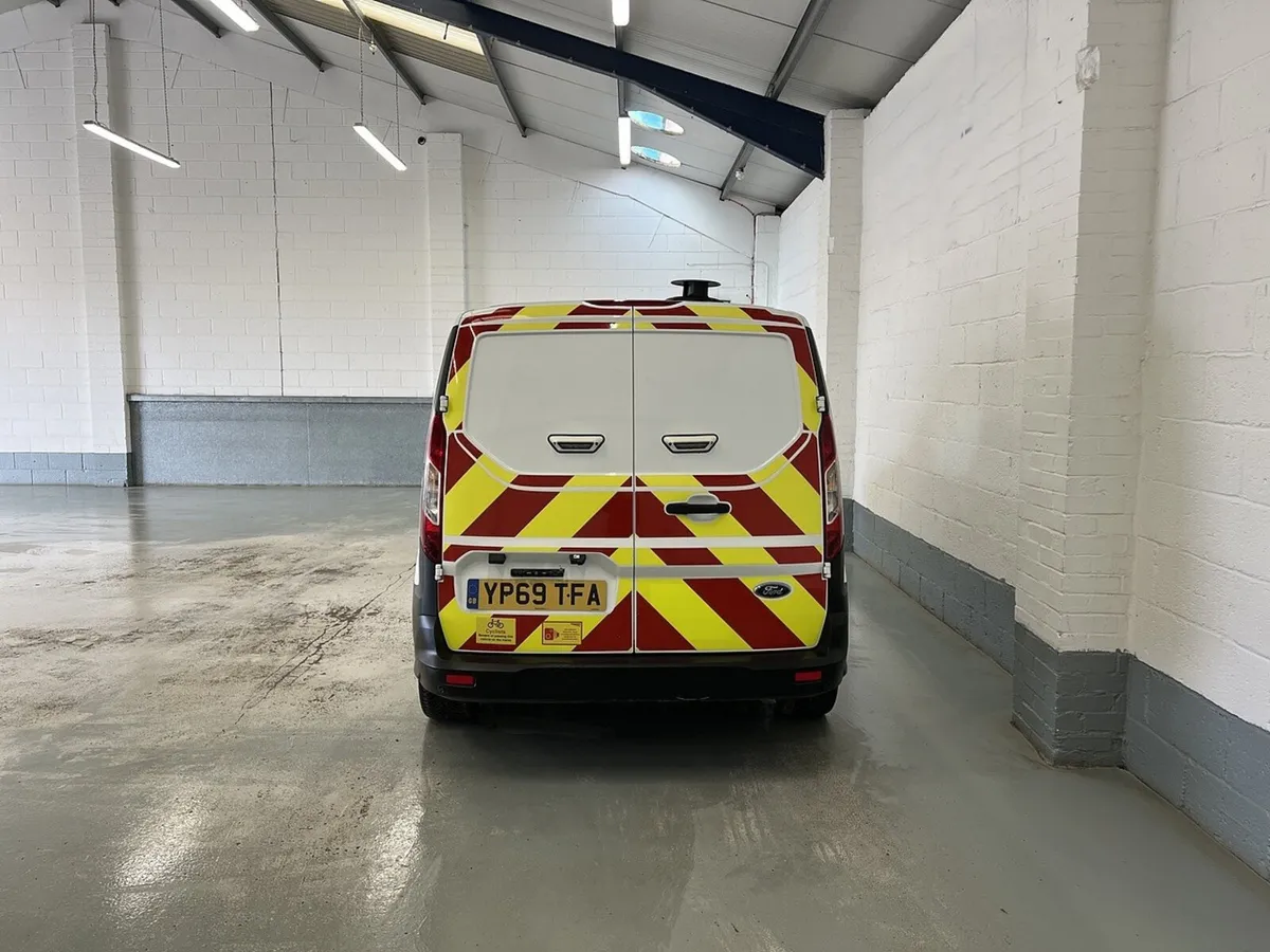 2020 Ford Transit Connect Small Panel Van - Image 4