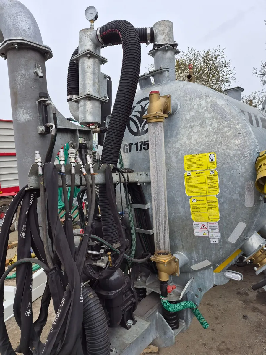 1750 Slurry Tanker with 7.5M Trailing Shoe - Image 2