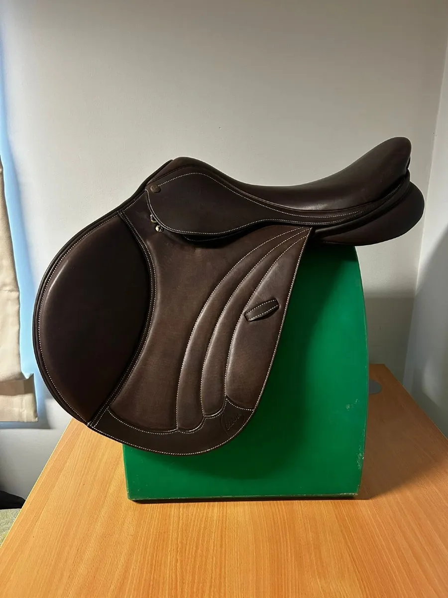 Pessoa GP Saddle 17” medium - Image 1