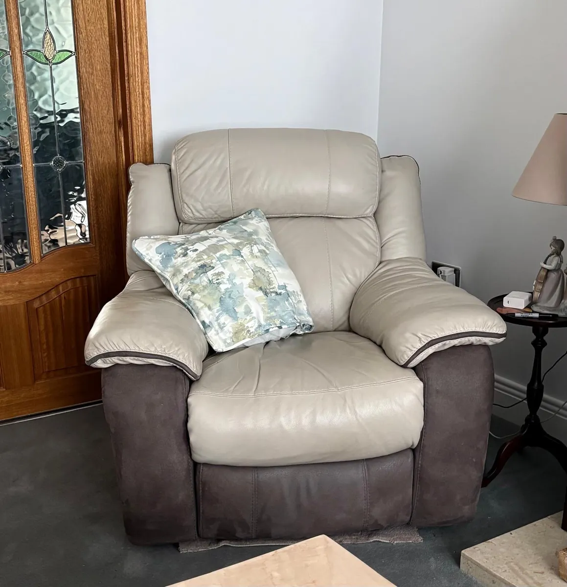 3 piece recliner suite - Image 3