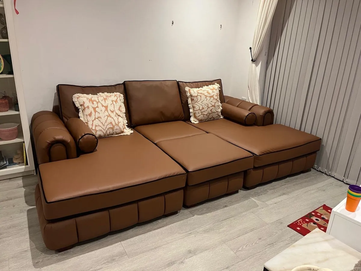 Leather U shaped sofa - Image 2