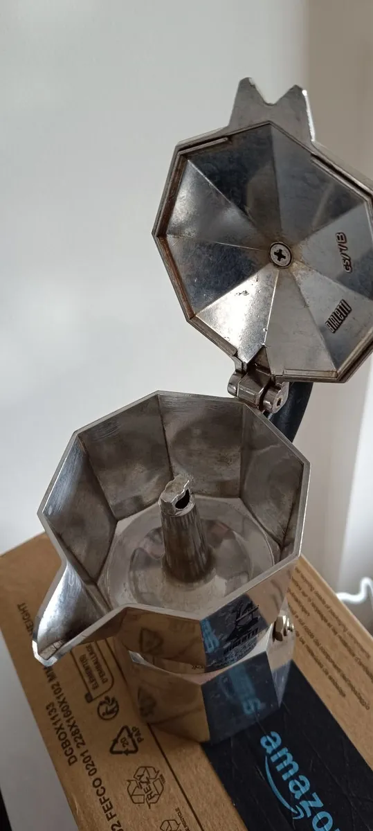 Bialetti Moka Express Stovetop Coffee Maker - Image 2