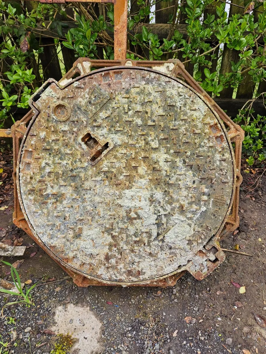 Manhole covers - Image 2