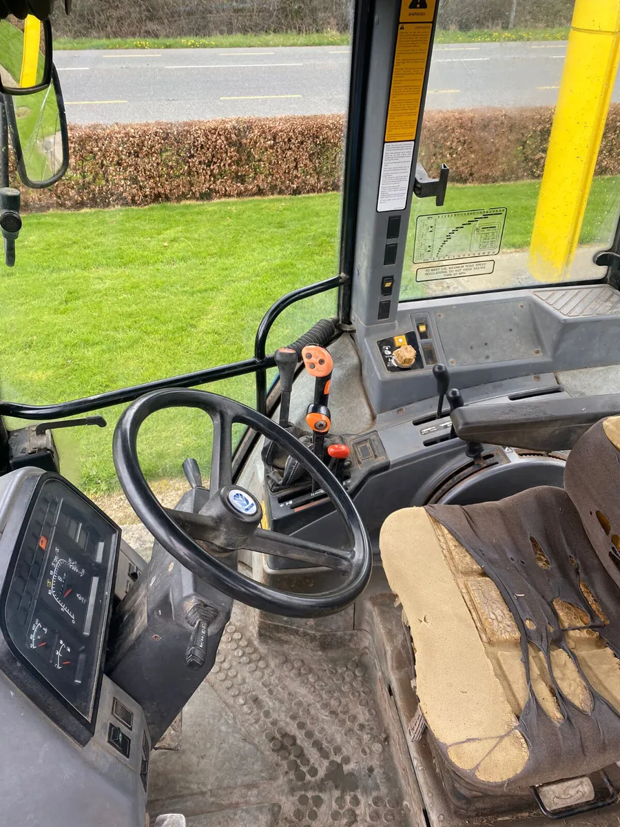 1995 Ford 6640 - Image 3