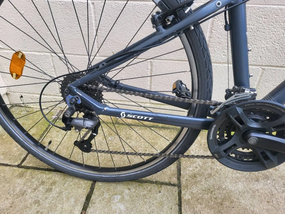 Scott Hybrid Bike - Image 2