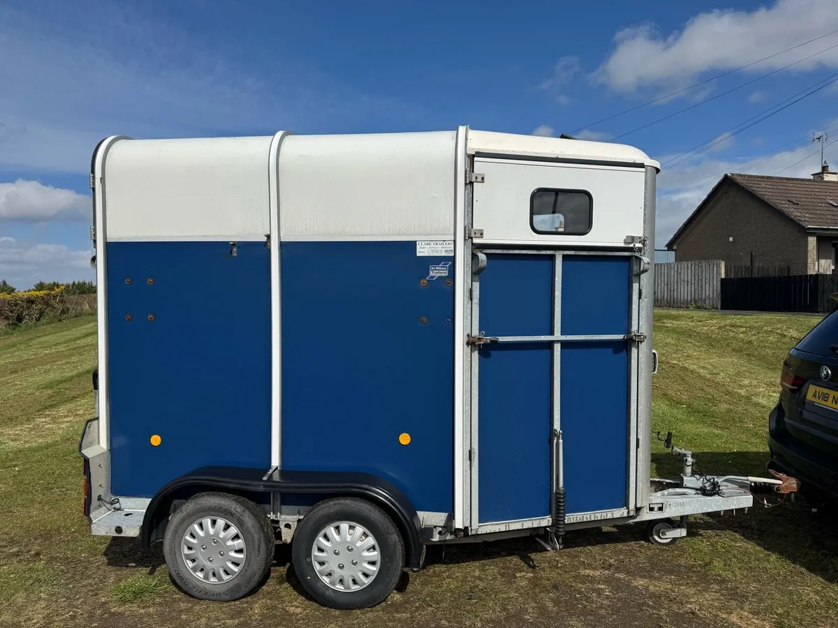 Ifor Williams HB 505 Horse Box - Image 3
