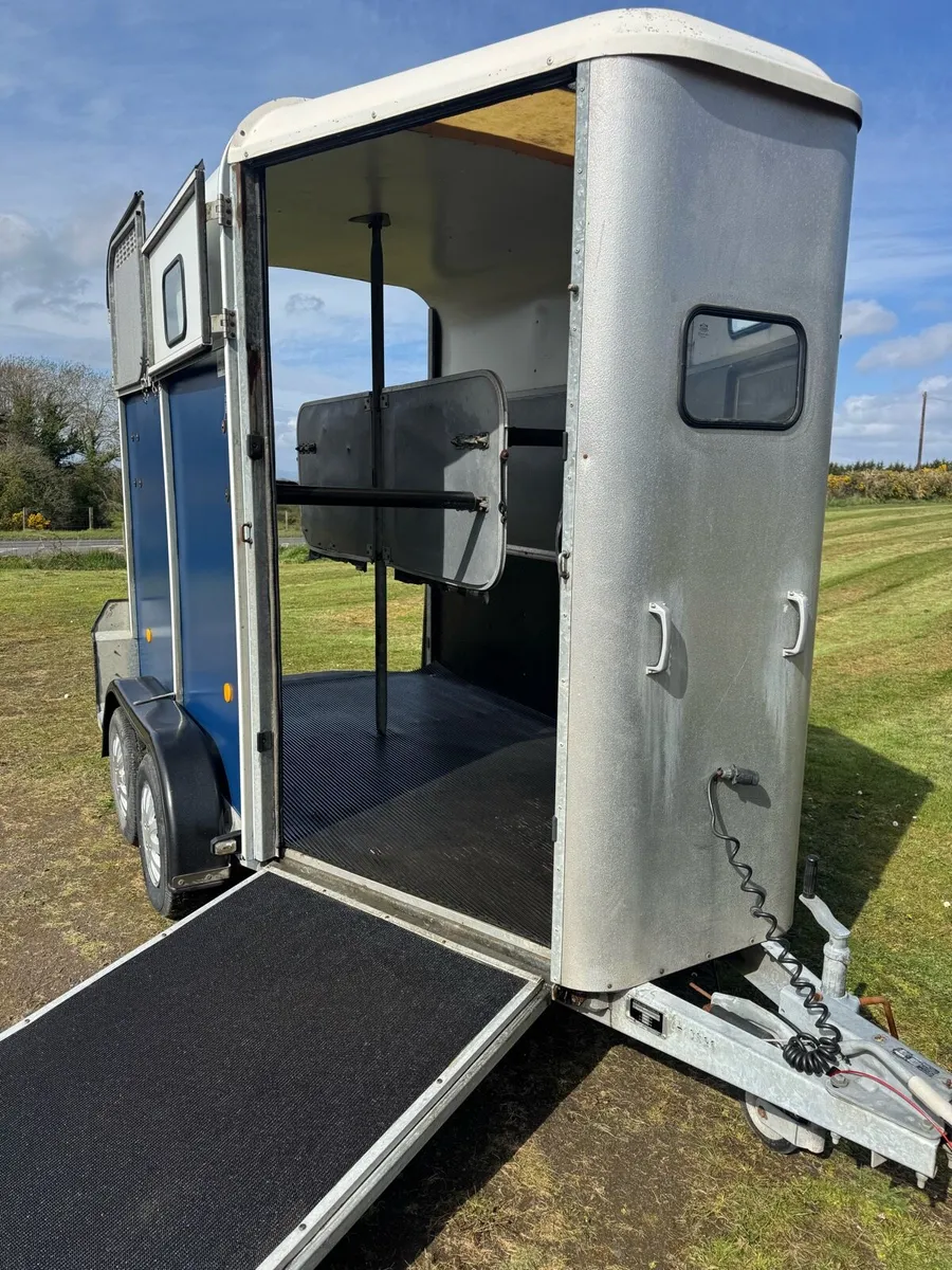 Ifor Williams HB 505 Horse Box - Image 4