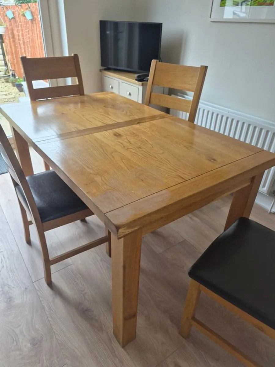 Table and 6 chairs - Image 3