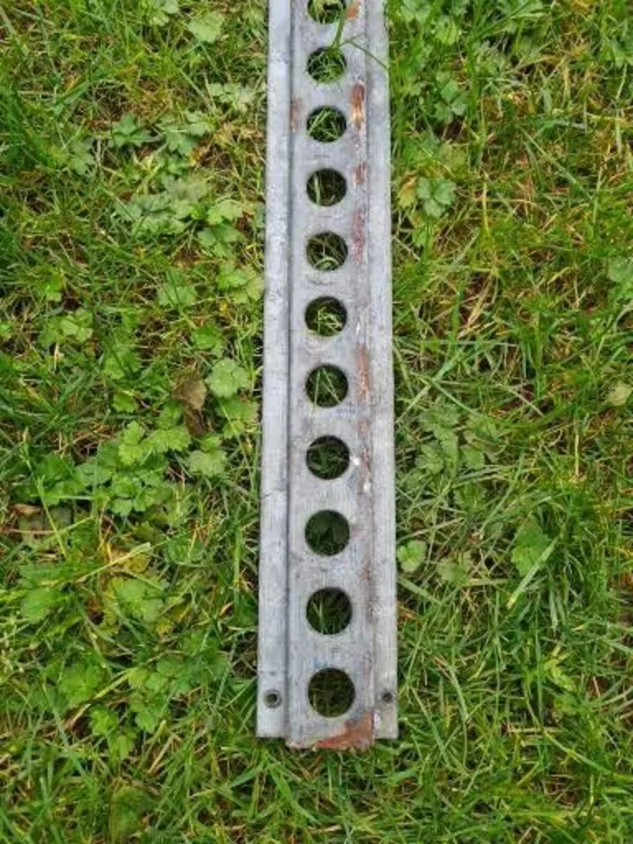 50ft of Heavy Duty Cargo Rail – Zinc Plated Standa - Image 2