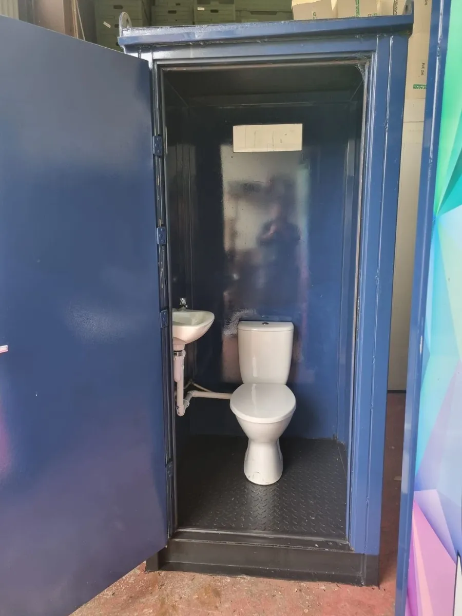 Toilets - Image 3
