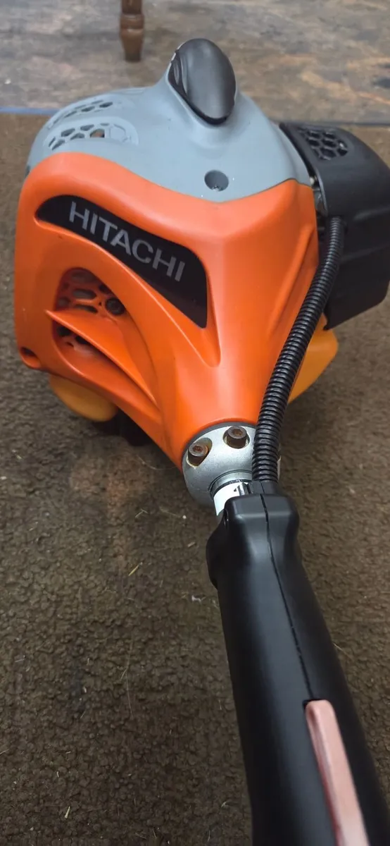 Hitachi strimmer - Image 1