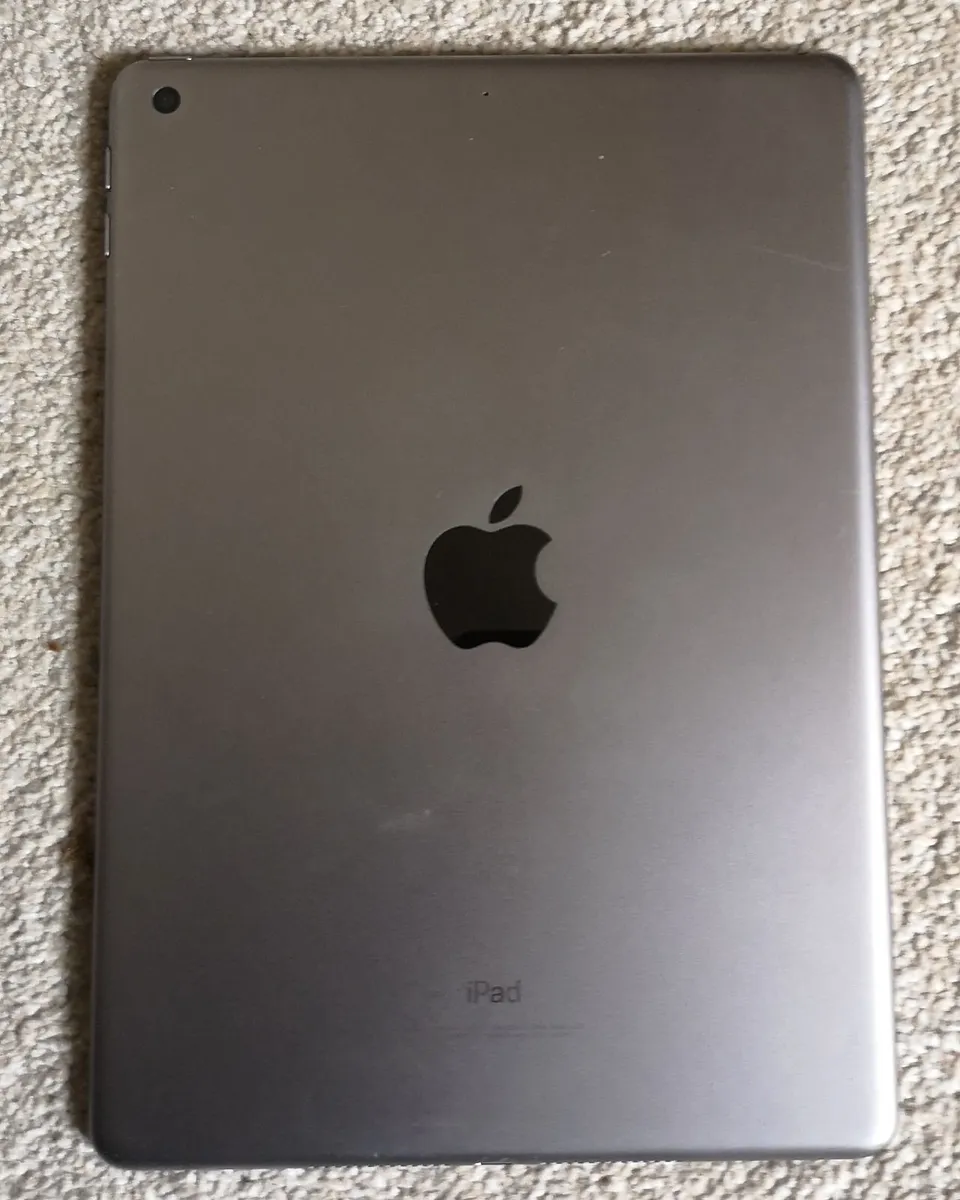 Apple ipad 5th Generation - Image 3