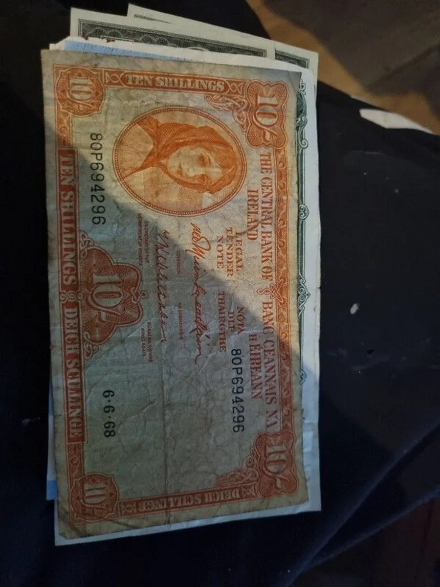 Old Irish banknotes. 25e for all. - Image 4
