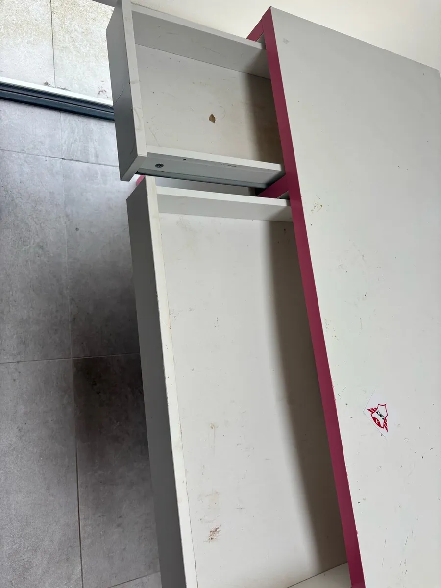 Lovely pink and white desk - Image 4