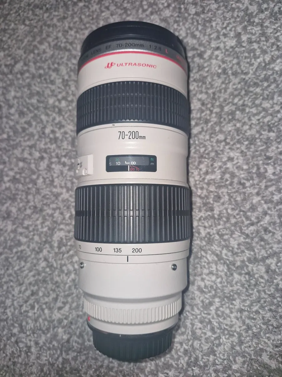 Canon Eos 2000d, 70-200mm lense, 24mm 2.8 and kit - Image 3