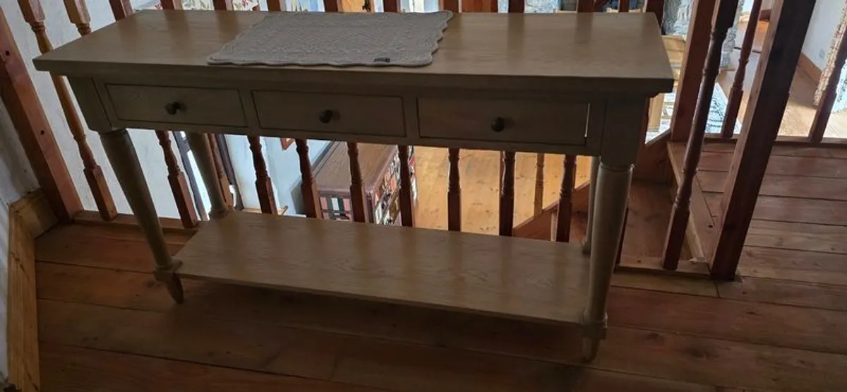 Console table - Image 3