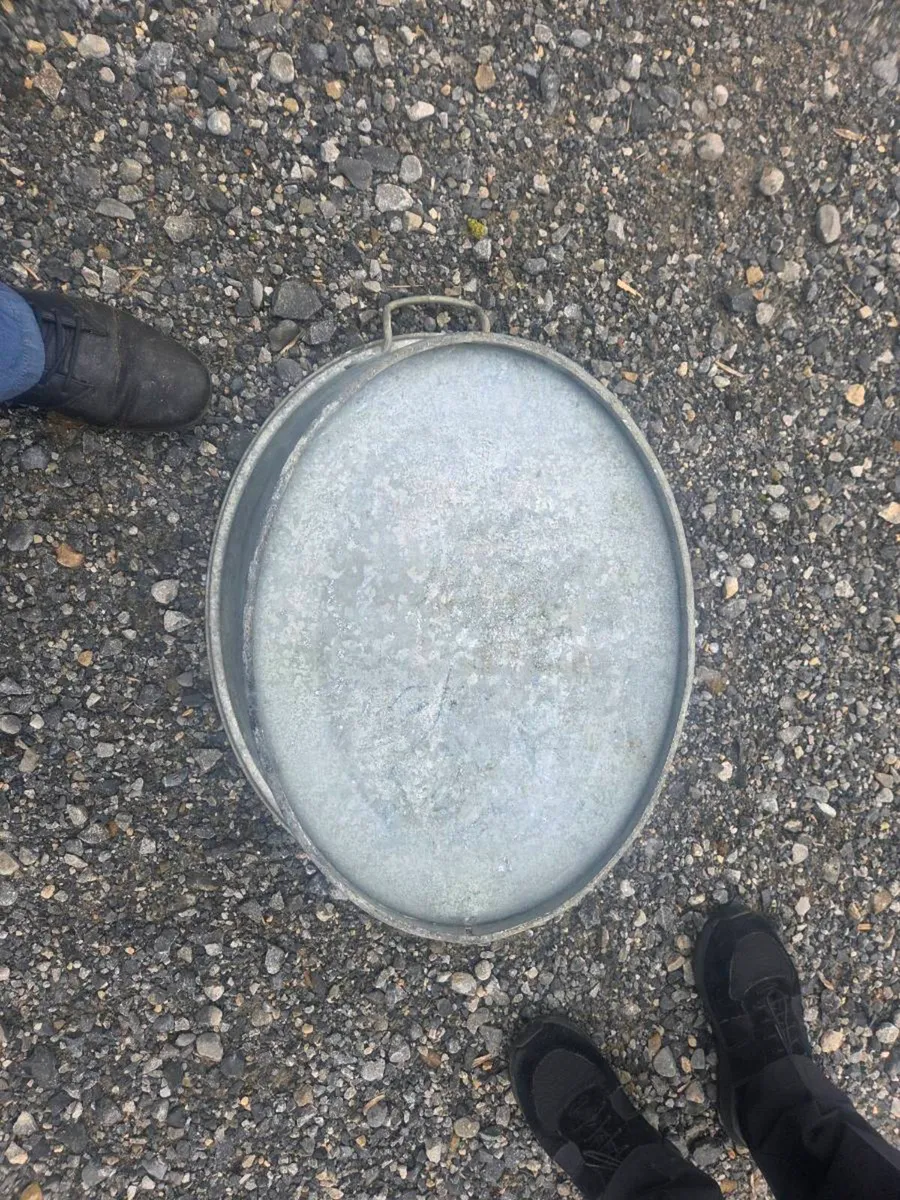 Vintage clothes  bath - Image 3