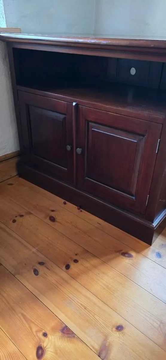 Stereo / TV Cabinet - Image 2