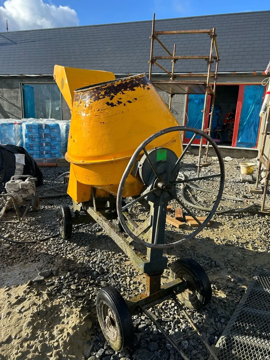 cement mixer - Image 1