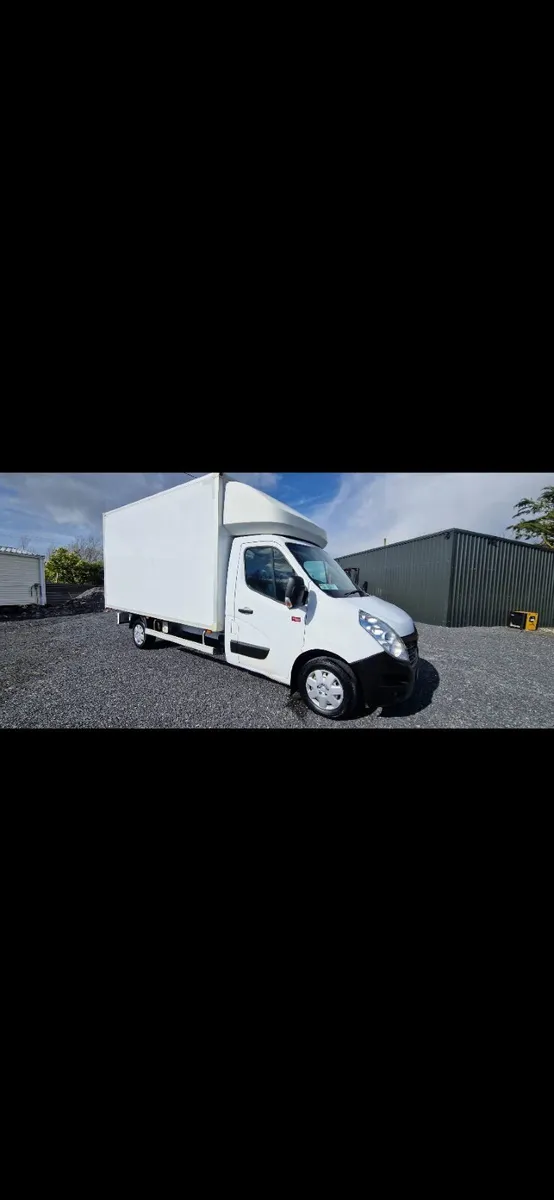 182 Renault Master luton van - Image 3