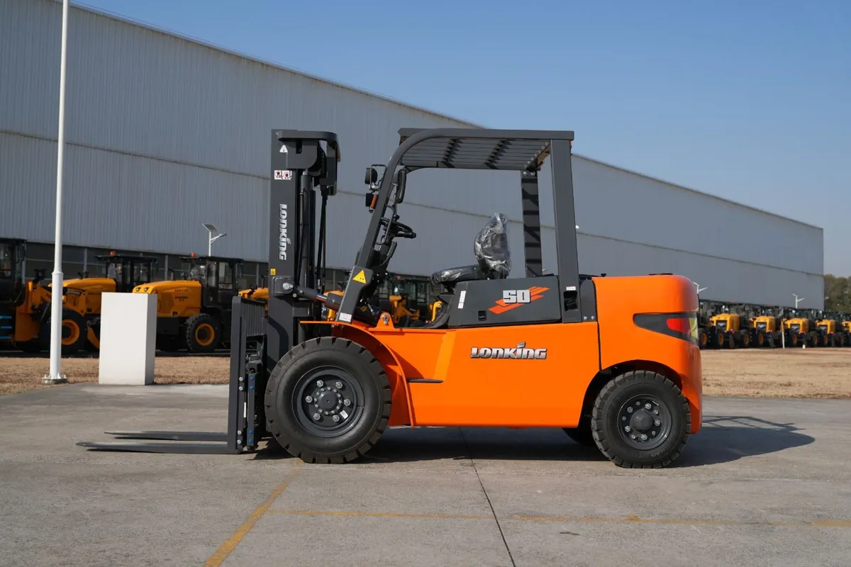 Lonking LG50DT 5-ton diesel forklift Compact - Image 3